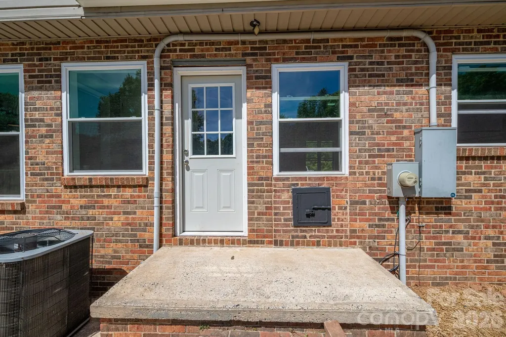 2765 S Lafayette Street Shelby NC 28152