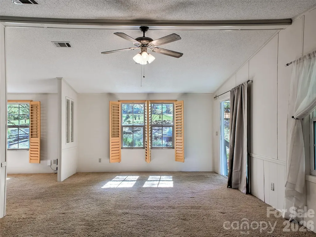 11 Rector Road Weaverville NC 28787