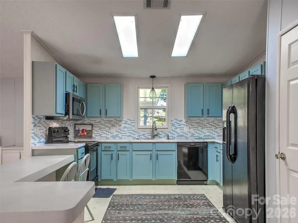 11 Rector Road Weaverville NC 28787