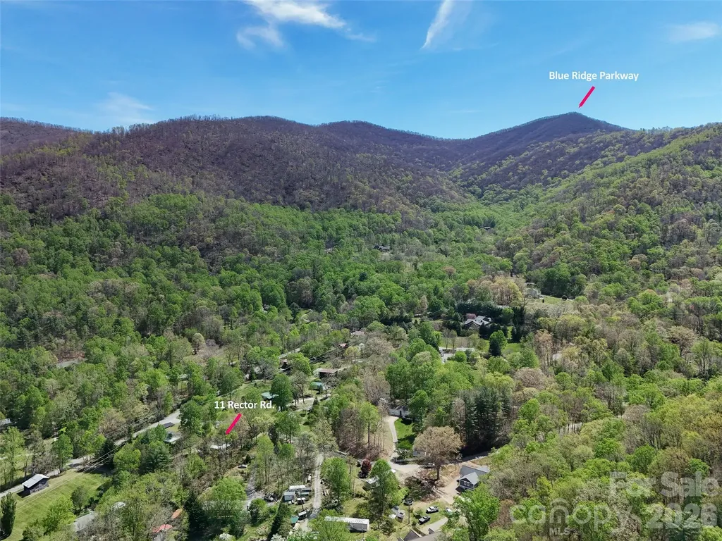 11 Rector Road Weaverville NC 28787