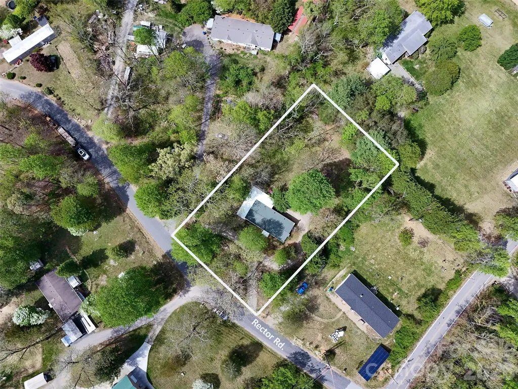 11 Rector Road Weaverville NC 28787