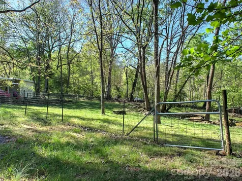 11 Rector Road Weaverville NC 28787