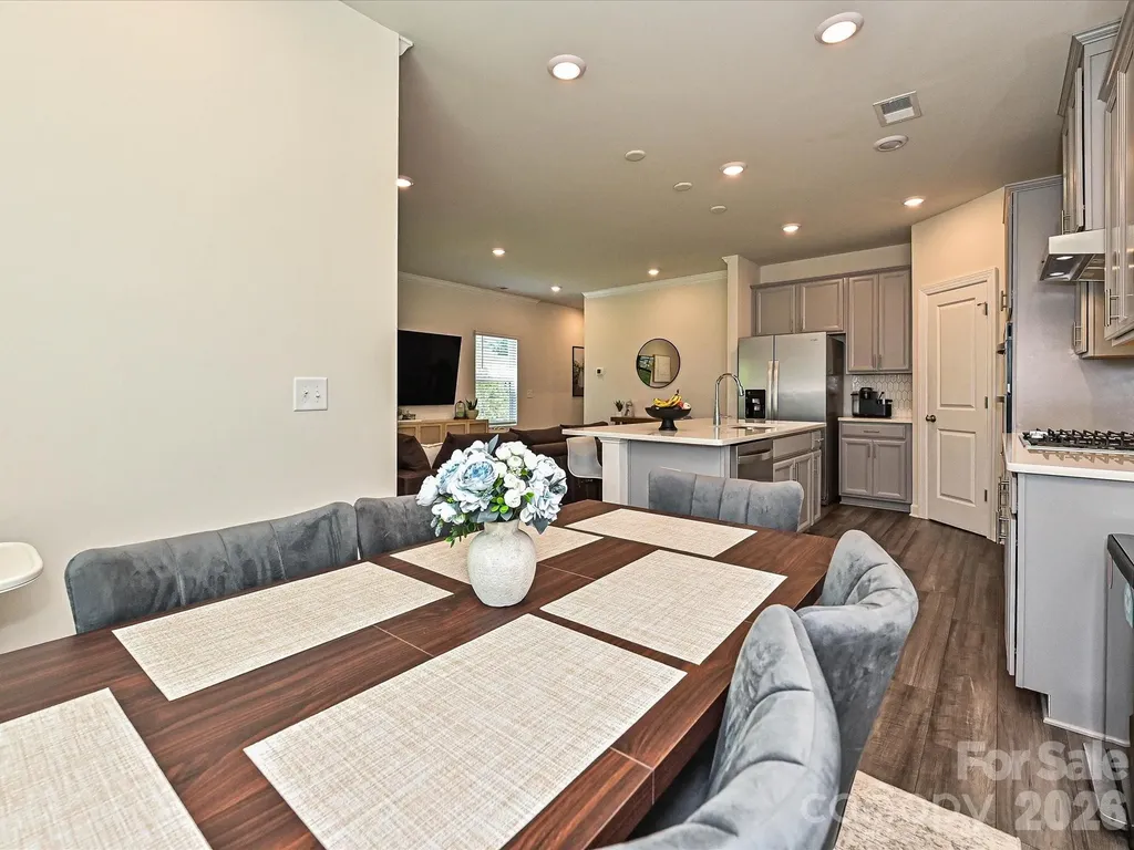 11202 Broadbent Court Charlotte NC 28278