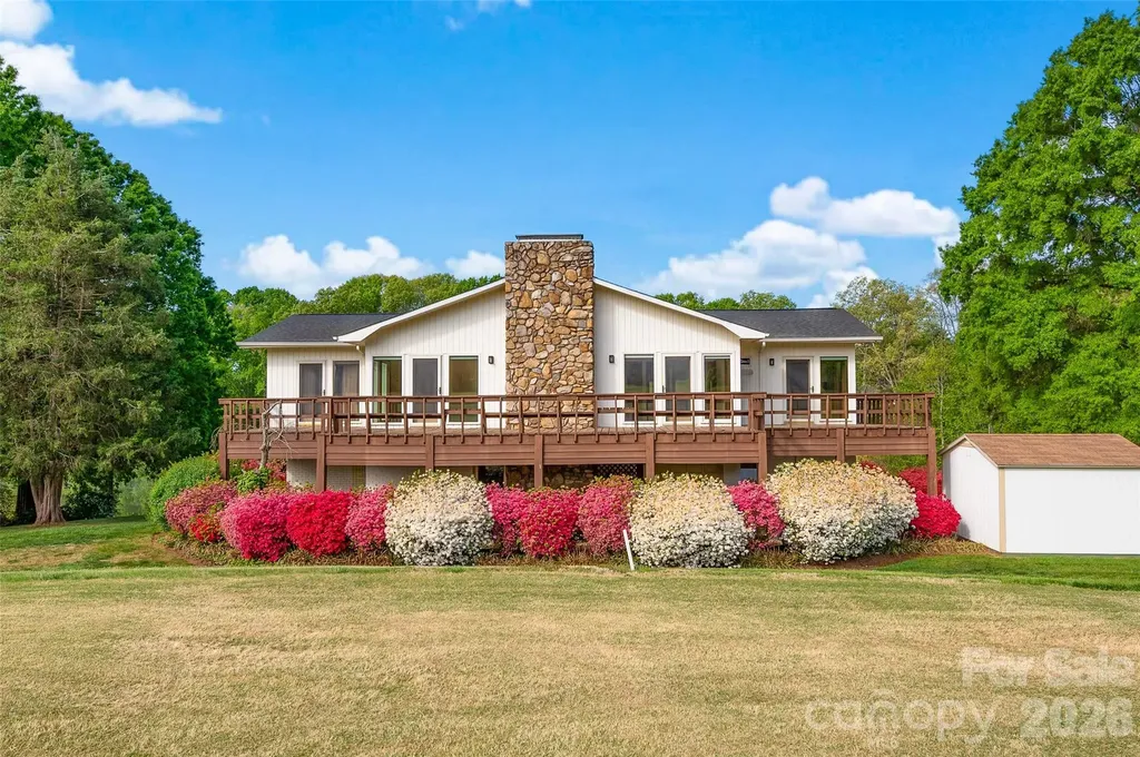 443 W Gleneagles Road Statesville NC 28625