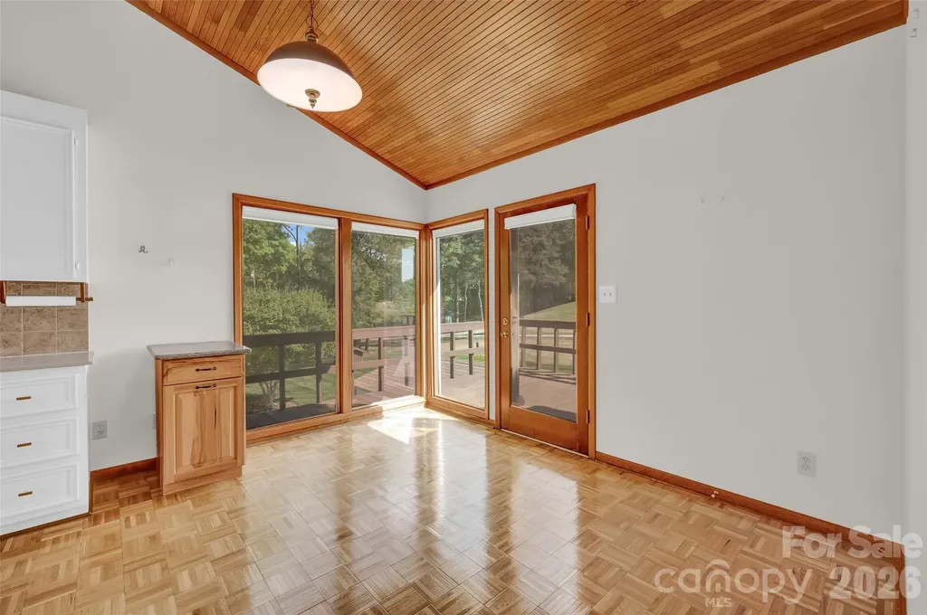 443 W Gleneagles Road Statesville NC 28625