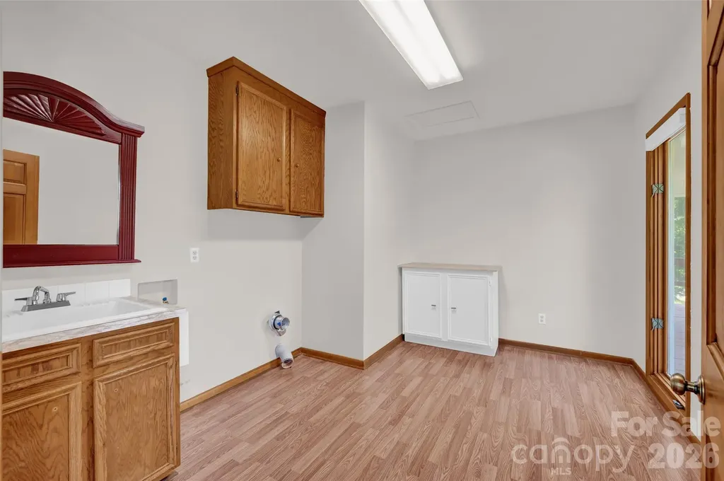 443 W Gleneagles Road Statesville NC 28625