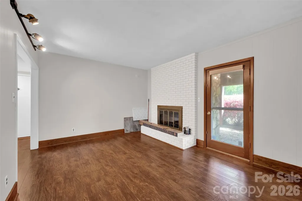 443 W Gleneagles Road Statesville NC 28625