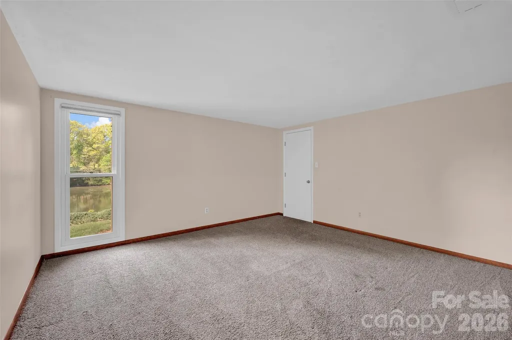 443 W Gleneagles Road Statesville NC 28625