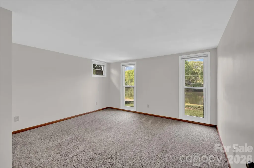 443 W Gleneagles Road Statesville NC 28625