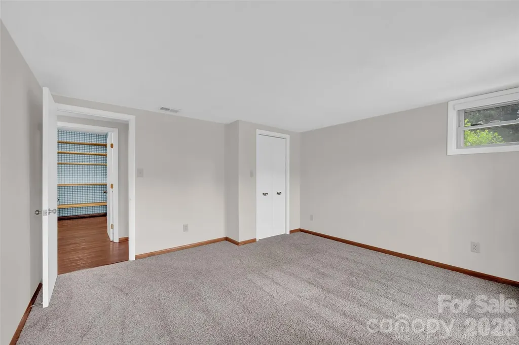 443 W Gleneagles Road Statesville NC 28625