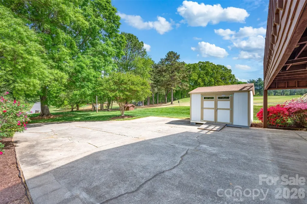 443 W Gleneagles Road Statesville NC 28625