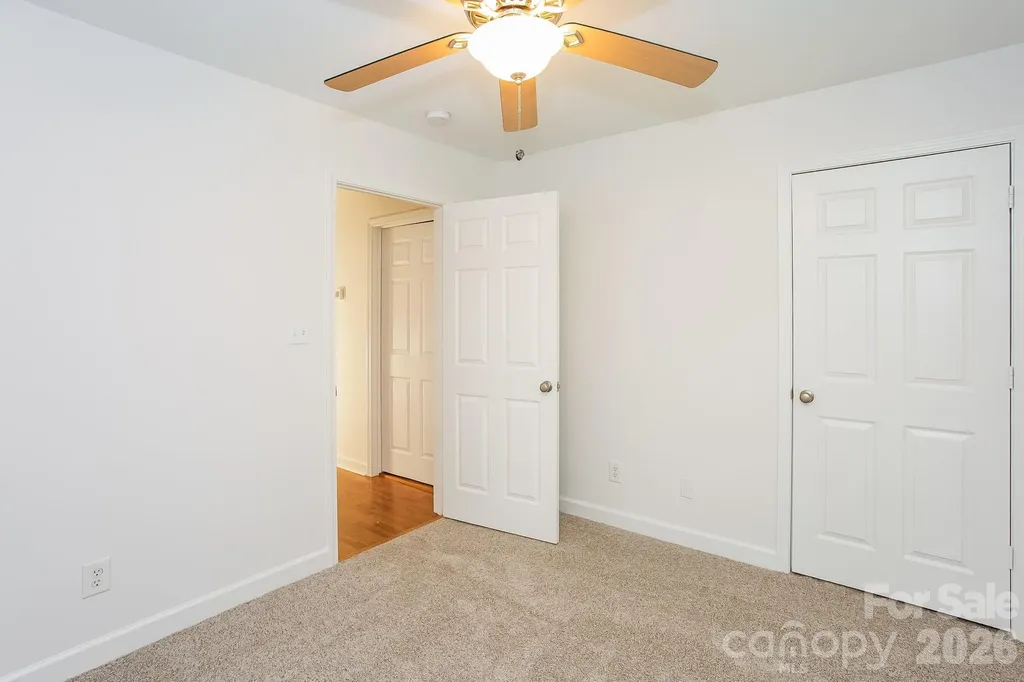 2011 Samantha Drive Kannapolis NC 28083