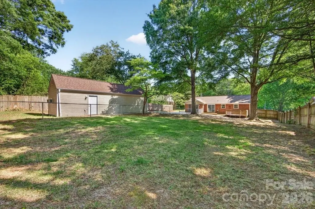 900 E John Street Matthews NC 28105