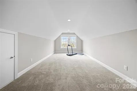 8463 Meadow Vista Drive Lewisville NC 27023