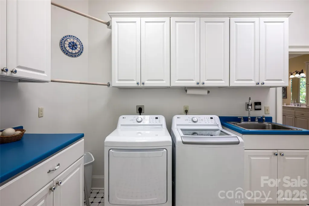 7 Ashley Road Asheville NC 28805