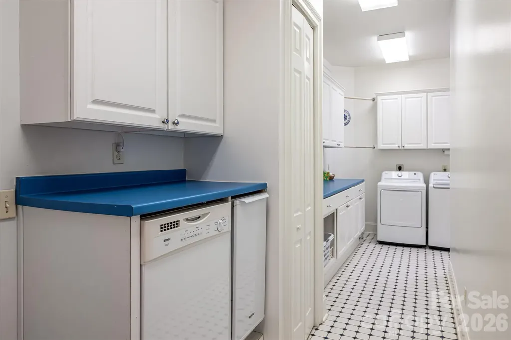 7 Ashley Road Asheville NC 28805