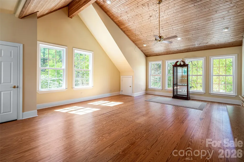 7 Ashley Road Asheville NC 28805