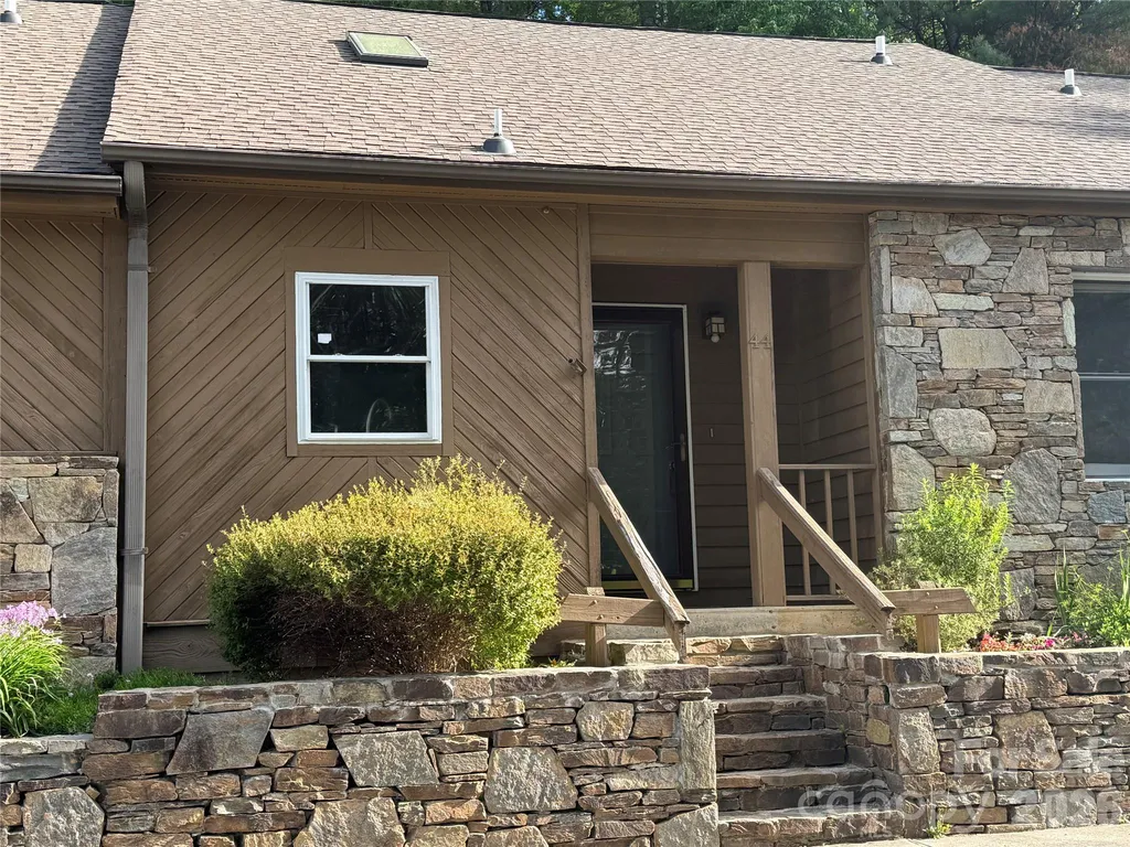 44 Sagebrush Circle Etowah NC 28729