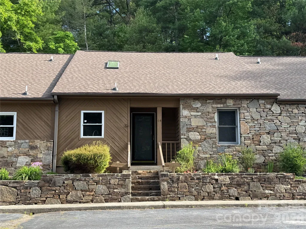44 Sagebrush Circle Etowah NC 28729