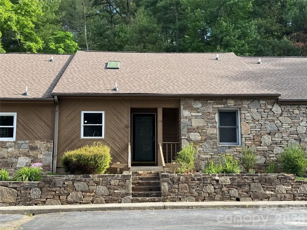 44 Sagebrush Circle Etowah NC 28729