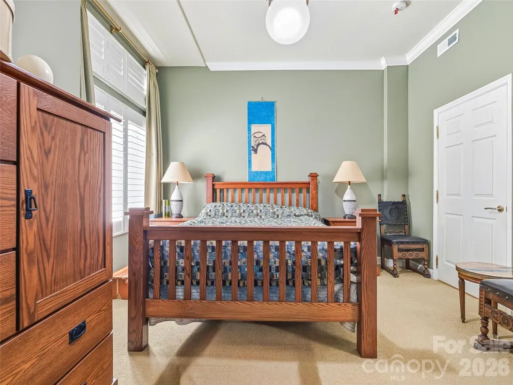 30 Dover Street Asheville NC 28804