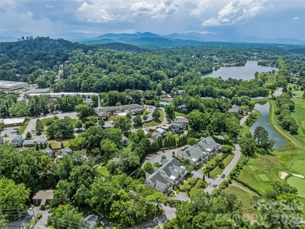 30 Dover Street Asheville NC 28804
