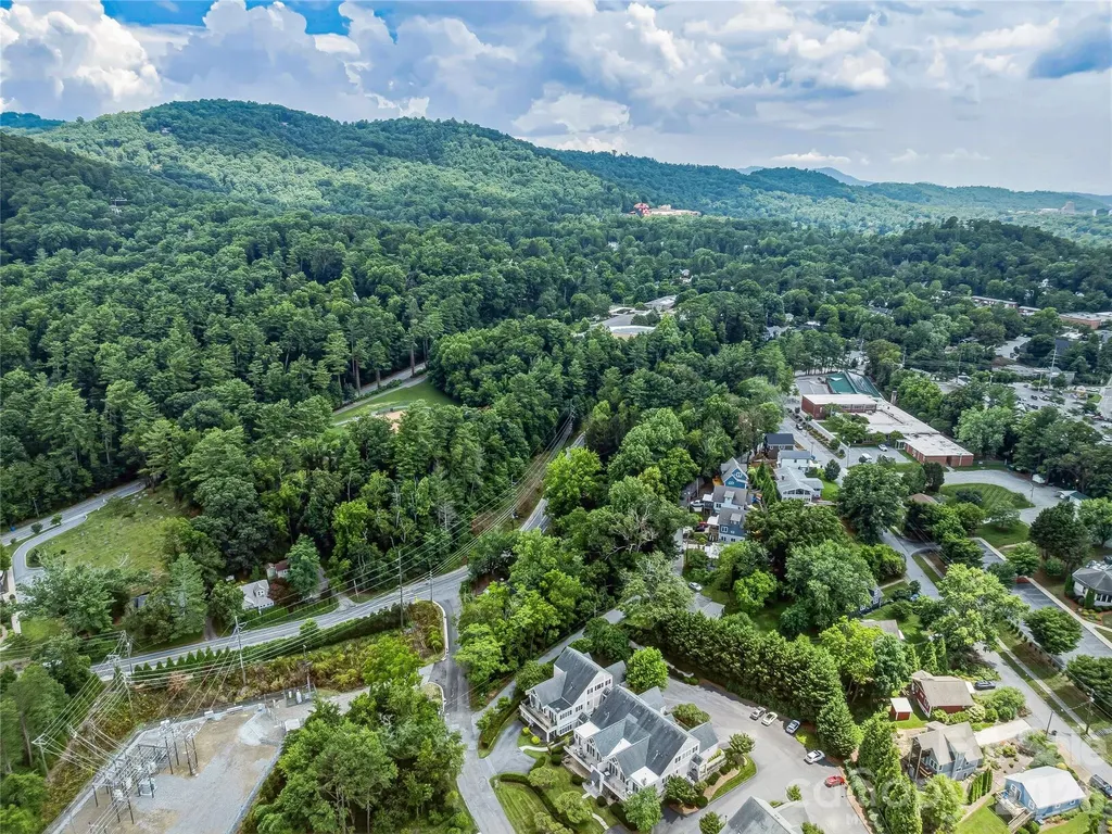 30 Dover Street Asheville NC 28804