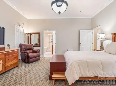 30 Dover Street Asheville NC 28804