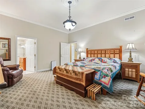 30 Dover Street Asheville NC 28804