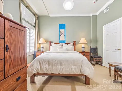 30 Dover Street Asheville NC 28804