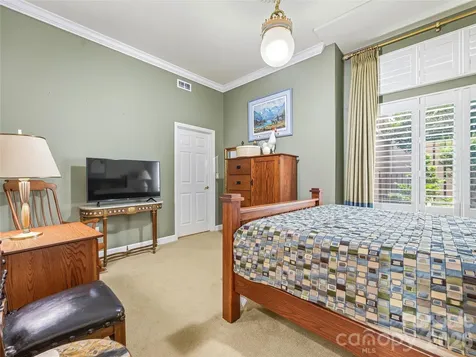30 Dover Street Asheville NC 28804