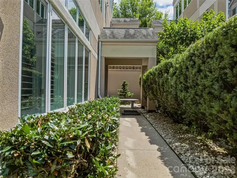 30 Dover Street Asheville NC 28804