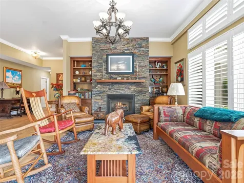 30 Dover Street Asheville NC 28804
