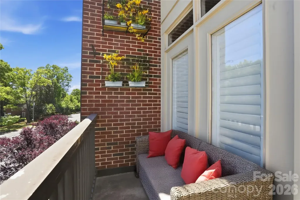 2990 Selwyn Avenue Charlotte NC 28209