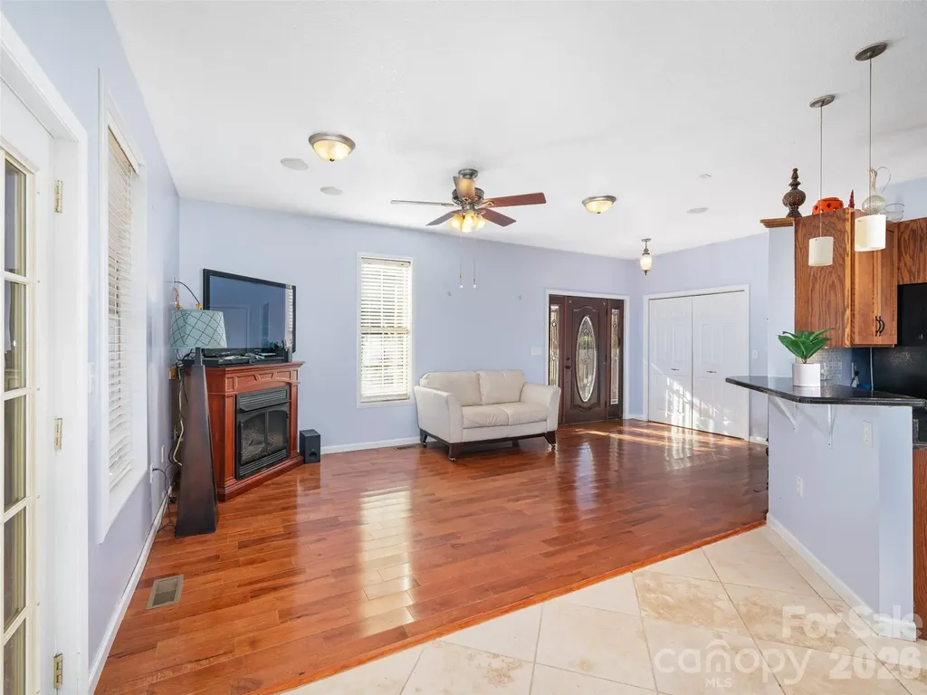 16 Sunny Lane Mars Hill NC 28754