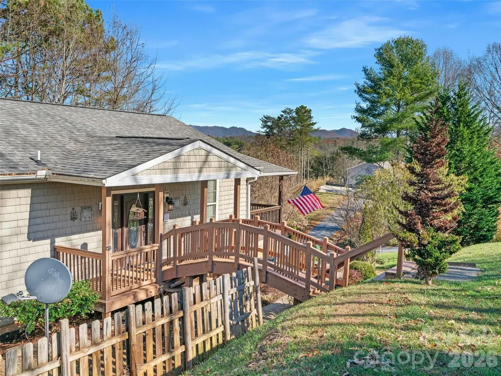 16 Sunny Lane Mars Hill NC 28754