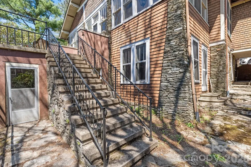334 Chestnut Circle Blowing Rock NC 28605