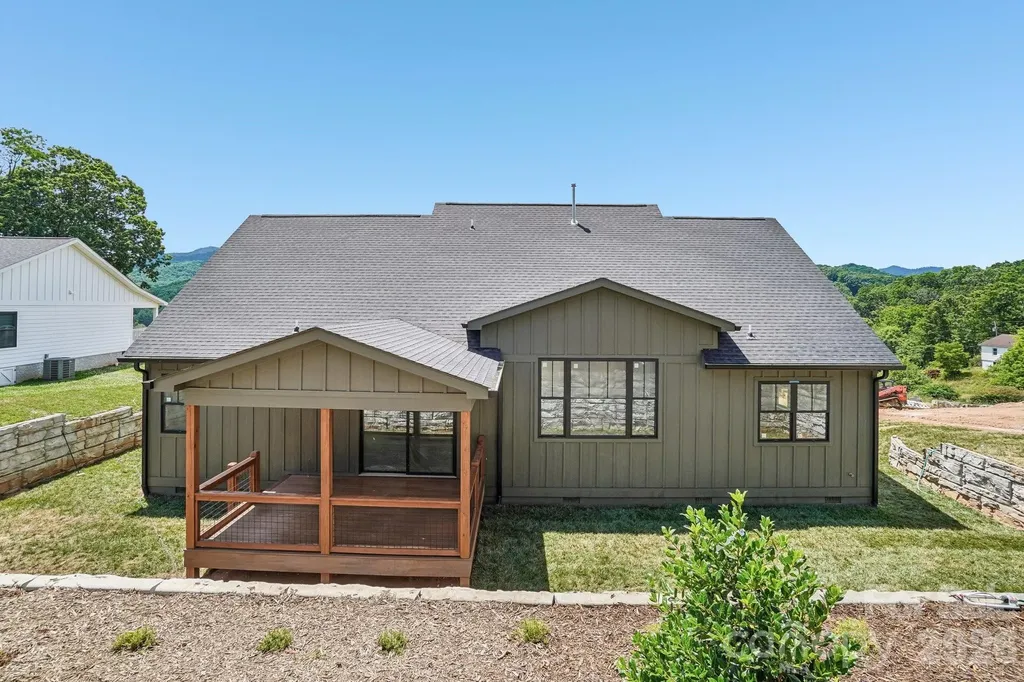32 South View Drive Burnsville NC 28714