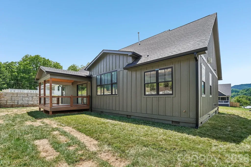 32 South View Drive Burnsville NC 28714