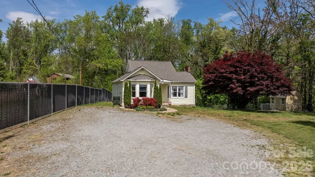 715 Main Street Hudson NC 28638