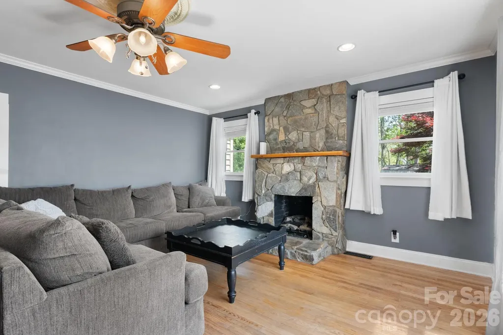 715 Main Street Hudson NC 28638