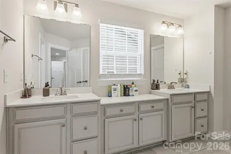 10258 Paper Birch Drive Charlotte NC 28215