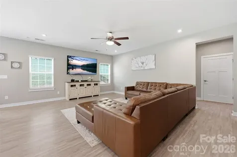10258 Paper Birch Drive Charlotte NC 28215
