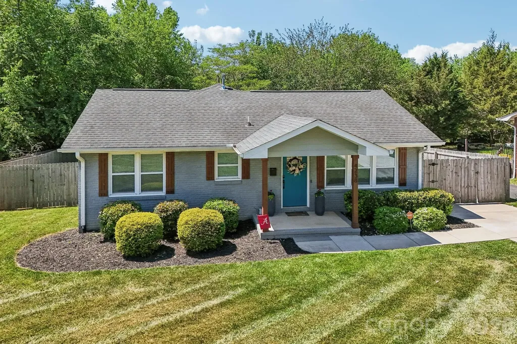 4238 Donnybrook Place Charlotte NC 28205