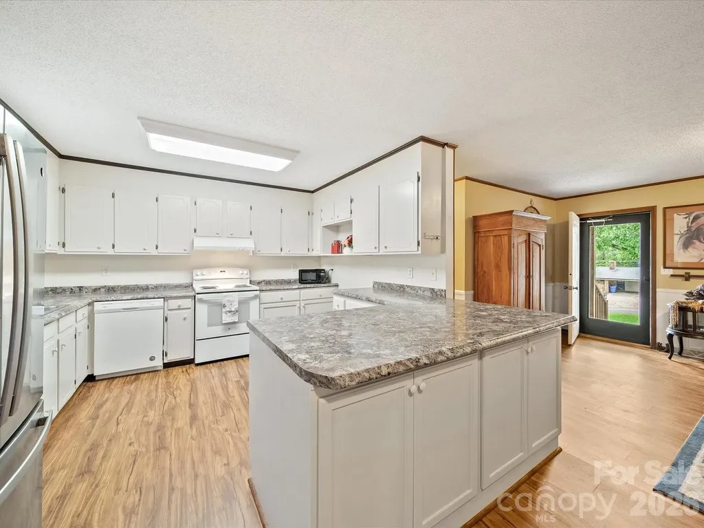 3510 Flint Drive Statesville NC 28677