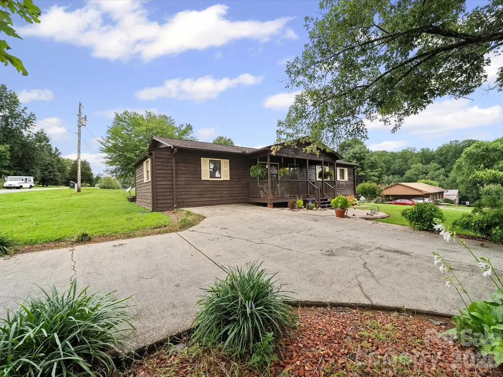 3510 Flint Drive Statesville NC 28677