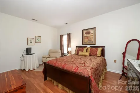7175 Somerset Springs Drive Charlotte NC 28262