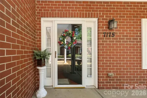 7175 Somerset Springs Drive Charlotte NC 28262