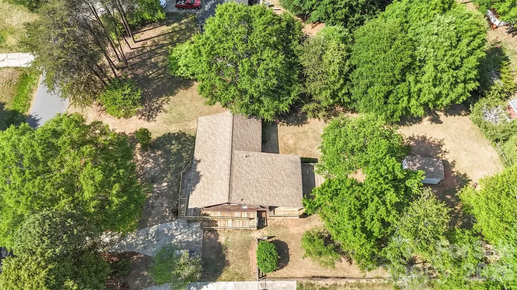2008 Rock Springs Circle Denver NC 28037