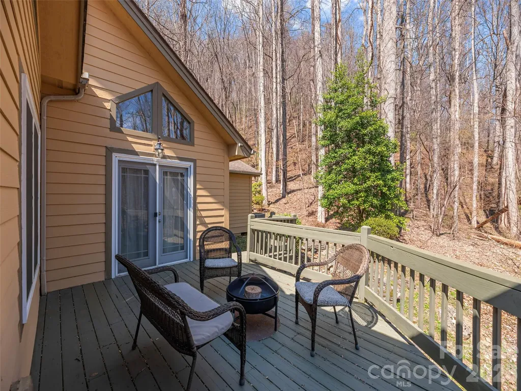 90 Lionheart Lane Maggie Valley NC 28751